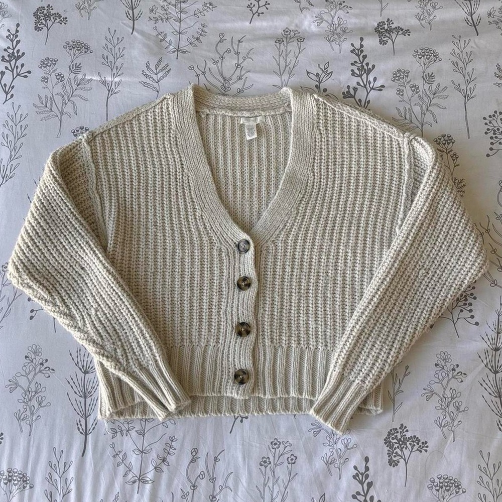 Tillys - Sweater